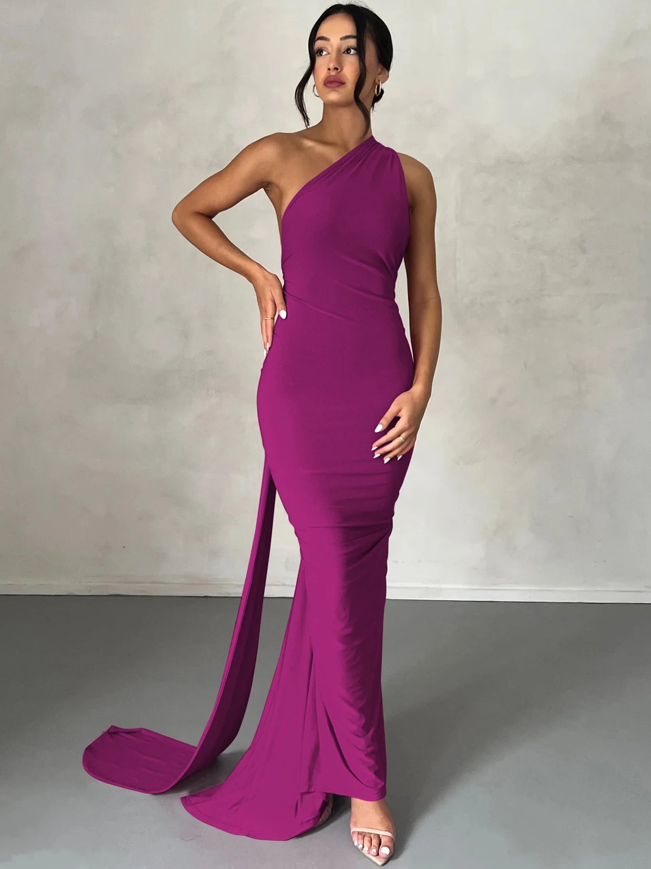 UNLEASH - The Lumina Backless Dress