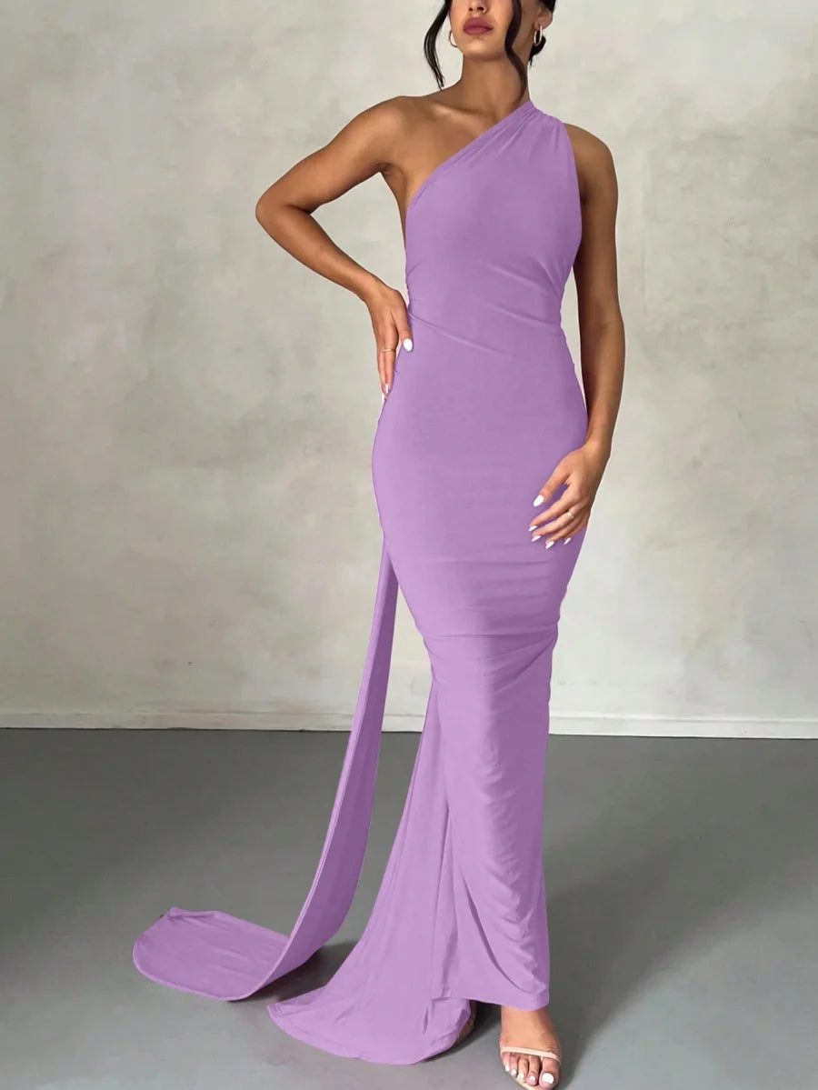 UNLEASH - The Lumina Backless Dress